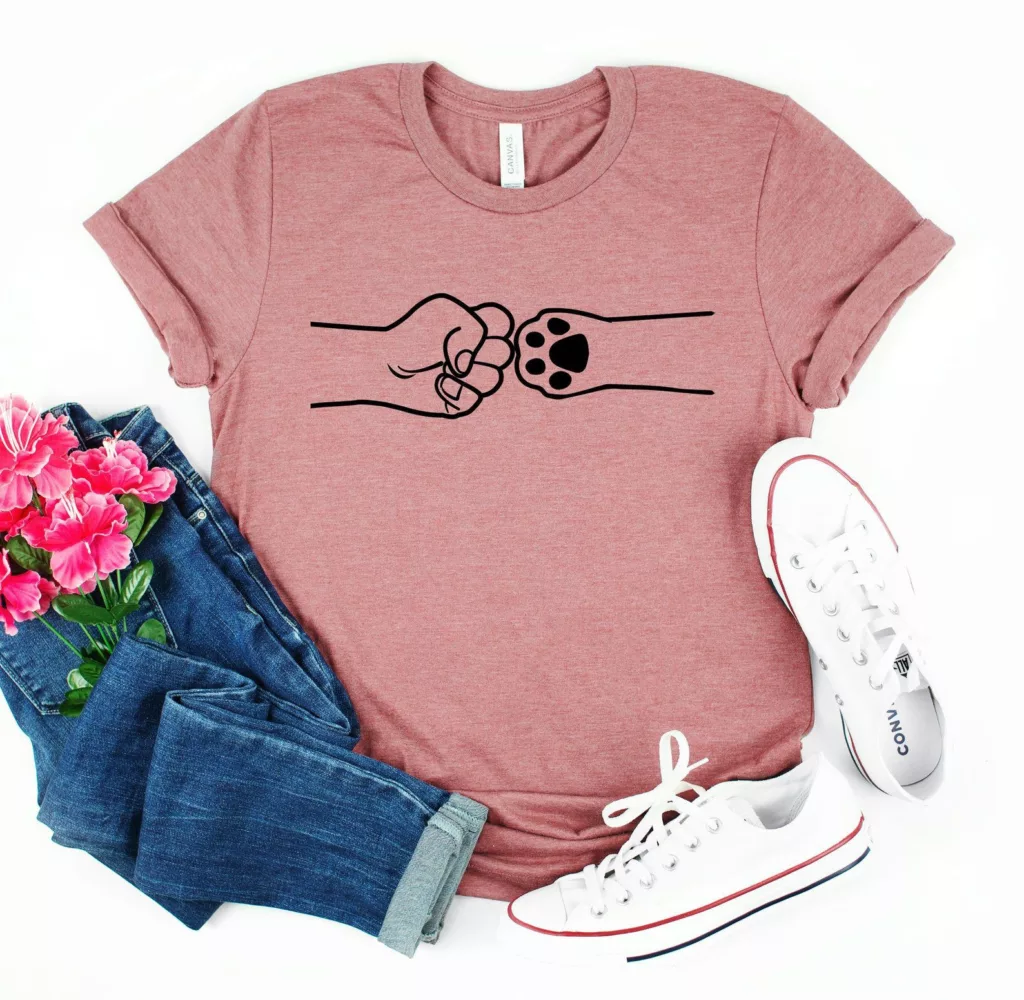 dog-fist-bump-tshirt_best-dog-mom