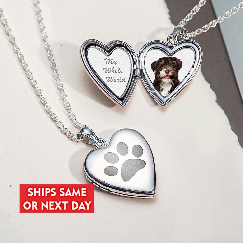 paw-print-locket_best-dog-mom